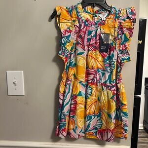 Crown & Ivy Multicolor Floral Top